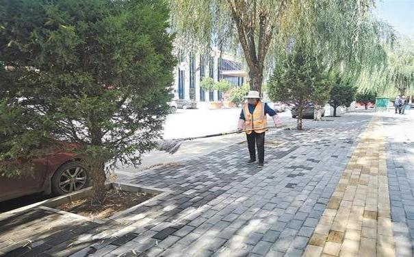 北京野生动物园证实虎区游客下车首次劝阻