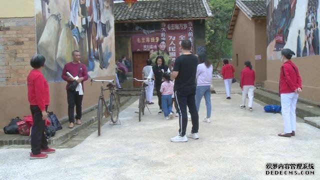 火了！坪江知青文化园引爆“周末游”
