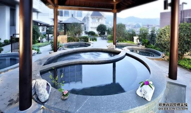 广州周边泡空中温泉，拥美景入怀，奢叹双人自
