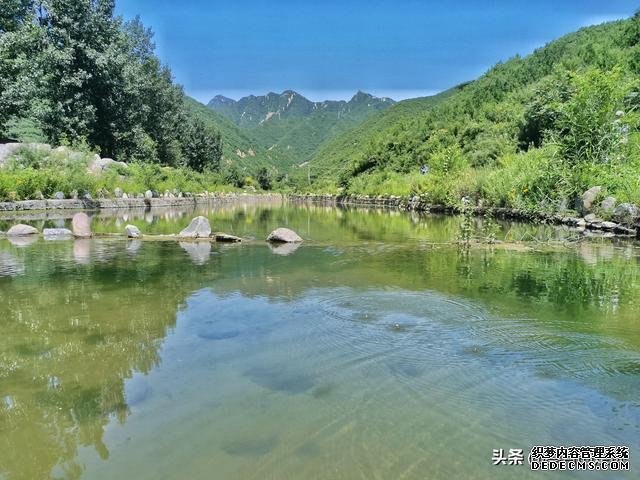 绿水青山，溪流潺潺，北京昌平这条美丽的公路