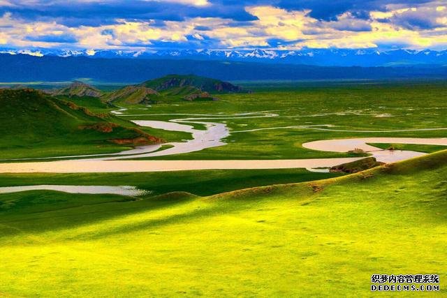 自驾新疆伊犁：4位旅行博主的线路规划，分享详