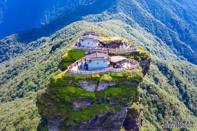 中国12处最美的悬崖上建筑，个个惊险刺激，你目